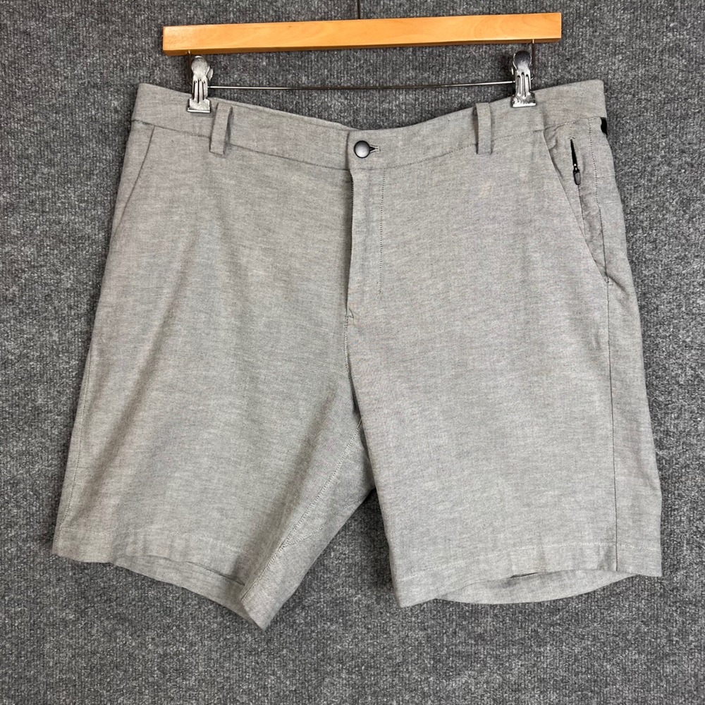 Lululemon Commission Shorts Mens 36 Gray Excellent Athletic Golf Casual 9 Inch